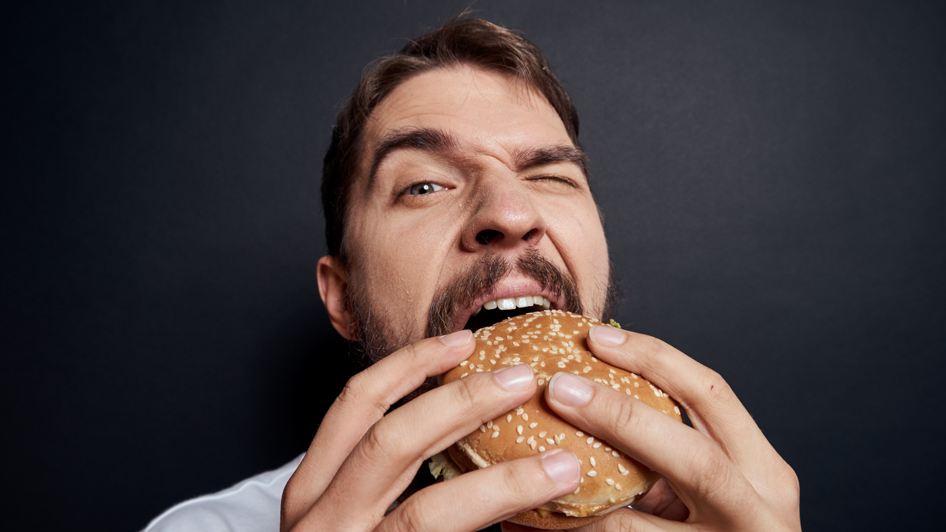 Veja o que acontece ao seu corpo quando come ‘fast food’ todos os dias