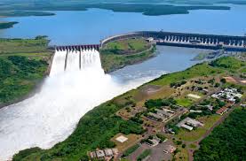 Itaipu: medio siglo aportando al desarrollo socioeconómico del Paraguay y el Brasil