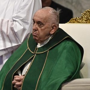 Papa Francisco sufre una caída en la casa de Santa Marta: ¿Qué le pasó?