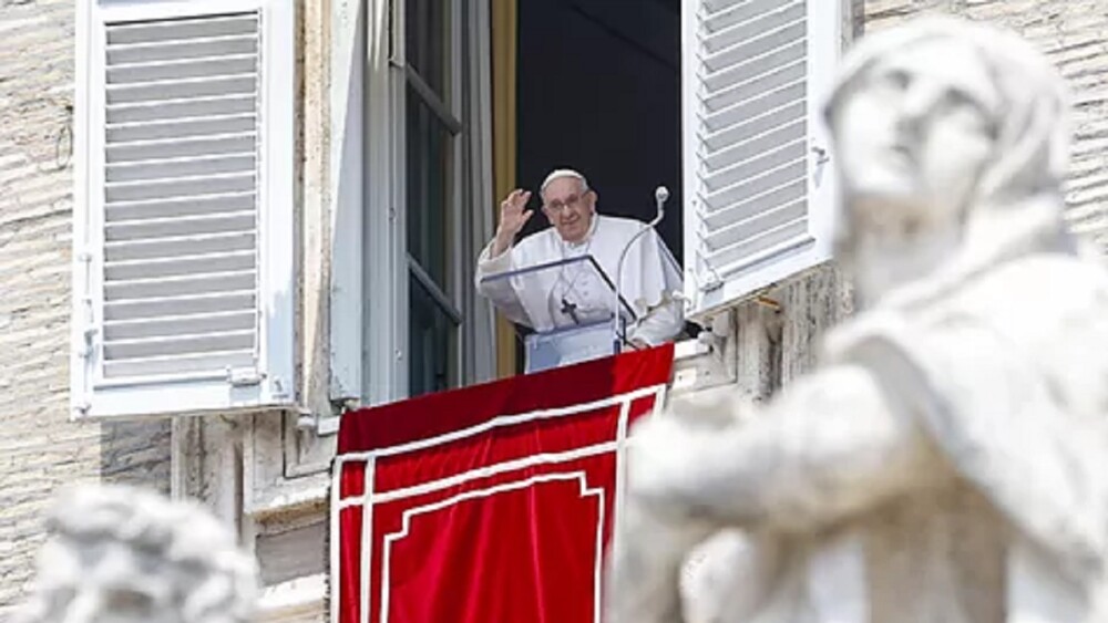 El papa Francisco padece neumonía, anuncia el Vaticano