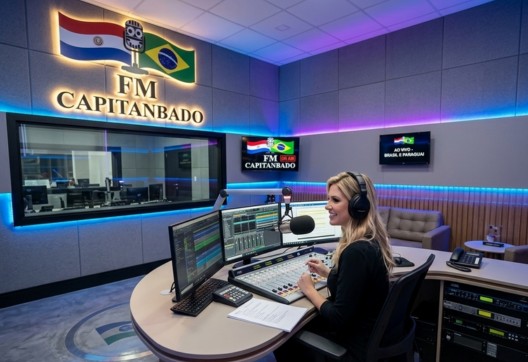 FM Capitán Bado:LA MEJOR SELECCION MUSICAL DE LA FRONTERA.