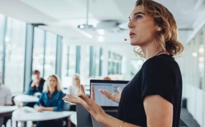 Por qué la capacidad de hablar en público es el factor diferencial definitivo en la era de la IA