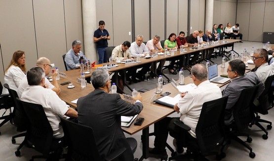 Gobierno garantiza cumplimiento de compromisos asumidos con gremios docentes en el presupuesto 2027