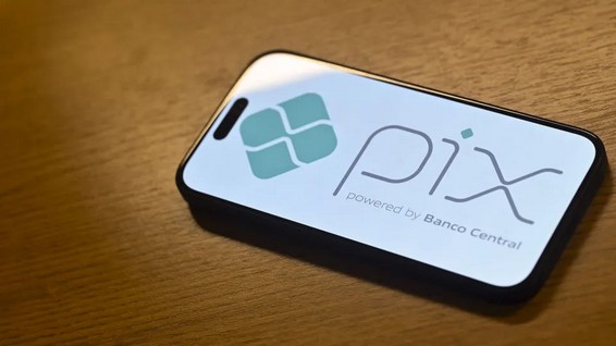 Banco Central adia novas regras do Pix contra fraudes; veja o que muda