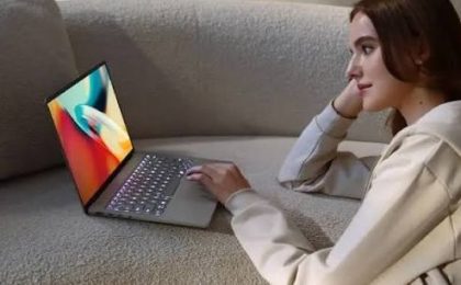 Google lança notebook com IA para competir com MacBooks; veja fotos e preço