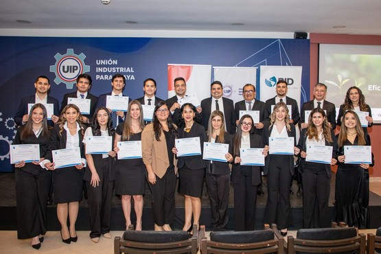 Certifican a 57 profesionales en proyectos de eficiencia energética para PYMES