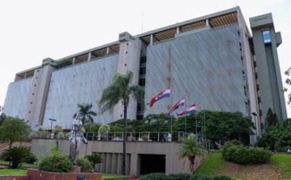 Diálogo entre Gobierno y bancos ratifica solidez del sistema financiero y predisposición a la transparencia