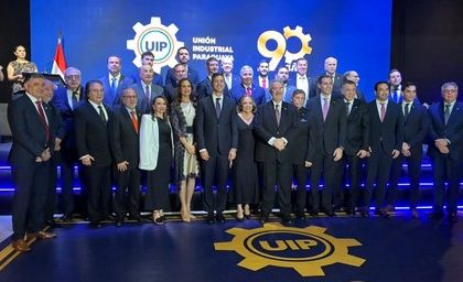 Gobierno lanza línea de crédito de USD 100 millones para la industria
