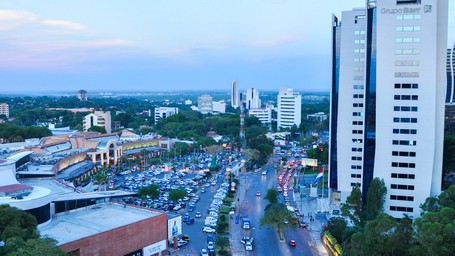 Asunción: Lejos de ser la primera y a la mitad del ranking mundial entre mil ciudades, según Oxford Economics