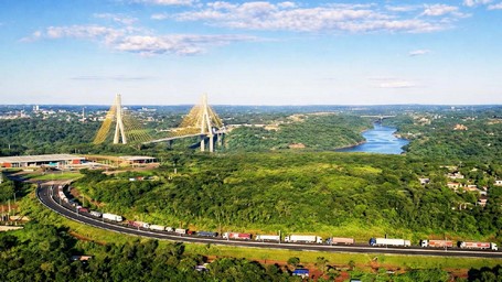 Nuevo puente con Foz oxigenó el transporte pesado en la frontera