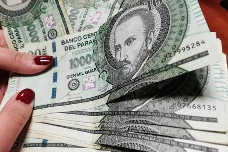 MEF oikuaaka araka’épa ojekobráta salario ha beneficio social septiembre guáva