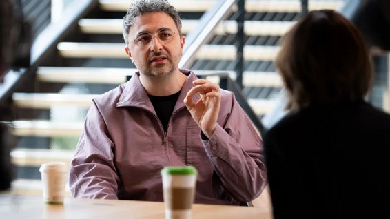 CEO da Microsoft alerta sobre Anthropic: «A IA não sente nem sofre»