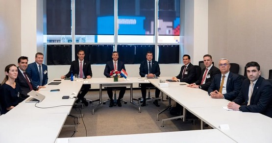 Presidente se reunió con empresarios que proyectan centro de entretenimiento y desarrollo urbano en la Costanera