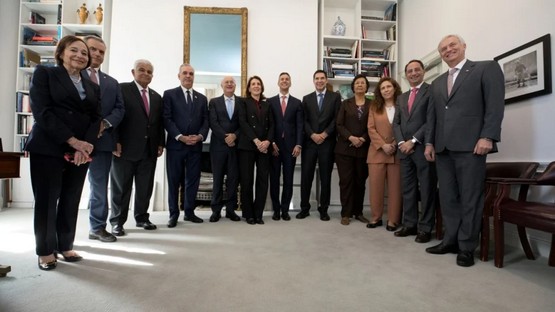 Peña afirma que Paraguay tiene condiciones para ocupar un lugar de protagonismo en el desarrollo de la IA