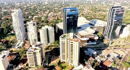 En agosto, los sectores secundario y de servicios impulsaron un crecimiento del 6,7% en la actividad económica
