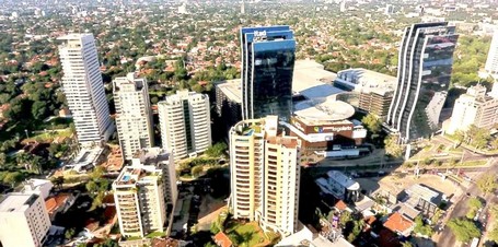En agosto, los sectores secundario y de servicios impulsaron un crecimiento del 6,7% en la actividad económica