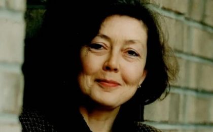 Quem é Anne Carson, vencedora do Nobel de Literatura, e quais são seus livros publicados no Brasil