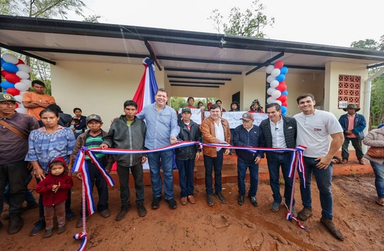 Gobierno entrega más de 200 viviendas dignas a familias de Amambay