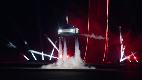 Así es el Tesla Roadster: Vuela y acelera de 0 a 100 en menos de un segundo