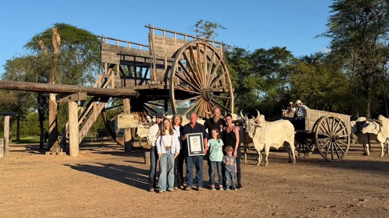 Desde el Chaco paraguayo al mundo: Un Récord Guinness para la carreta de bueyes más grande del mundo