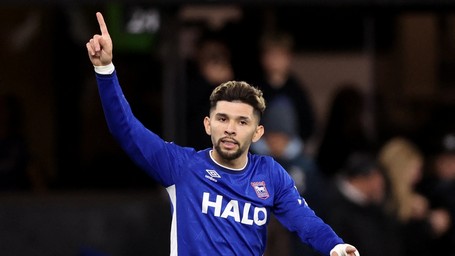 Un histórico del Ipswich compara a Julio Enciso con Diego Maradona