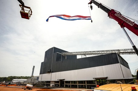 Presidente inaugura nueva industria y alienta a empresarios a aprovechar las condiciones que brinda el Paraguay para invertir
