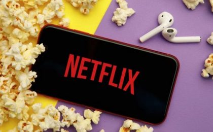 Netflix anuncia série derivada de ‘Bridgerton’ focando a juventude de Lady Violet