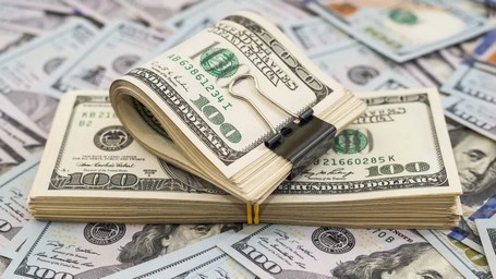 Dólar oscila perto da estabilidade em último pregão antes do segundo turno, com Datafolha no radar