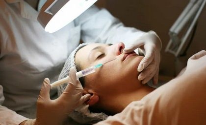 Harmonização facial não é igual para todas as idades; entenda por quê